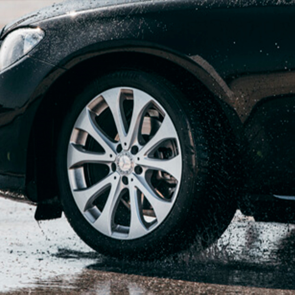 3_NEW_Turanza T005 achieved best in class wet performance.jpg 3_NEW_Turanza T005 achieved best in class wet performance.jpg